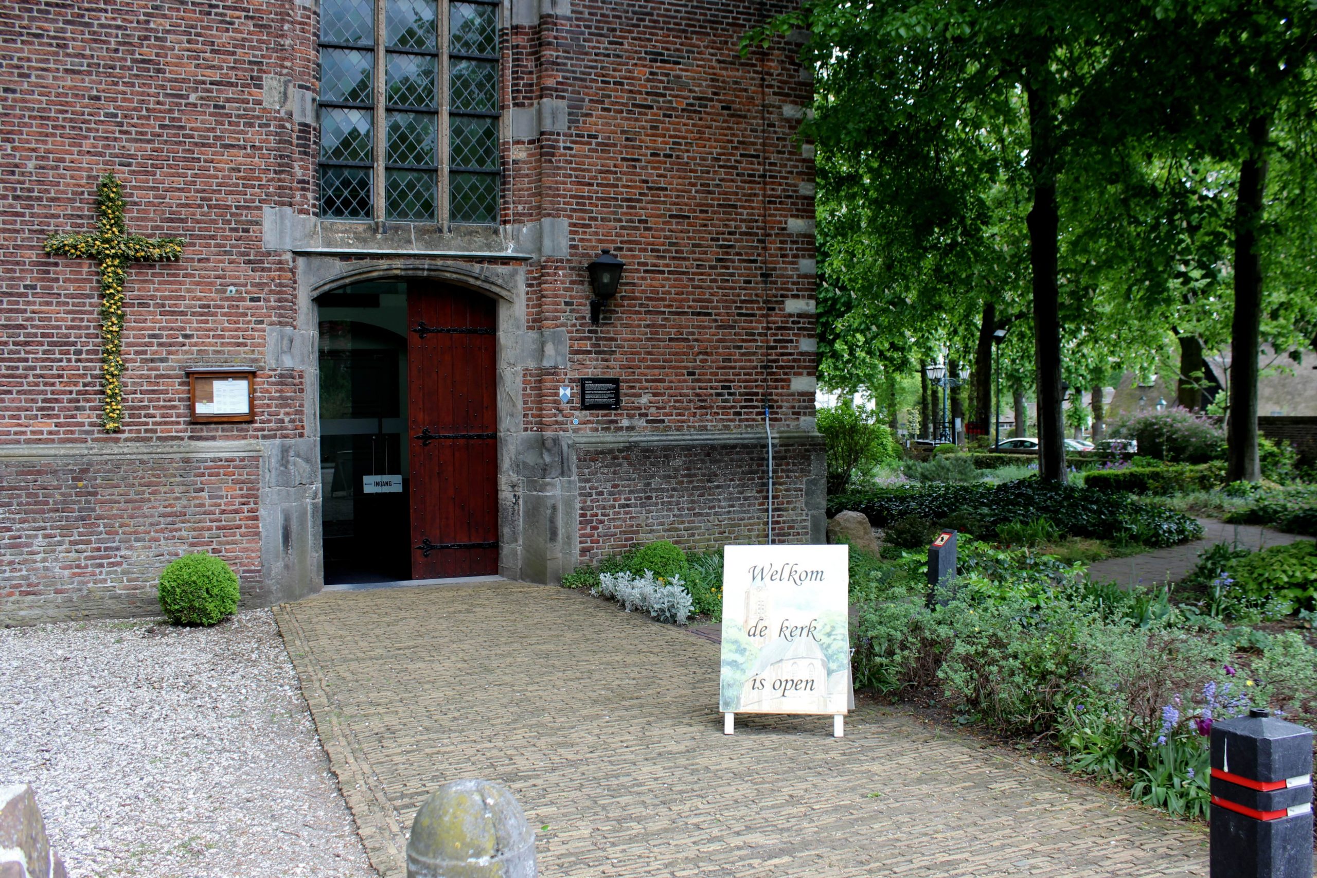 Entree Oude Kerk Soest - Zomeropenstelling - verkleind