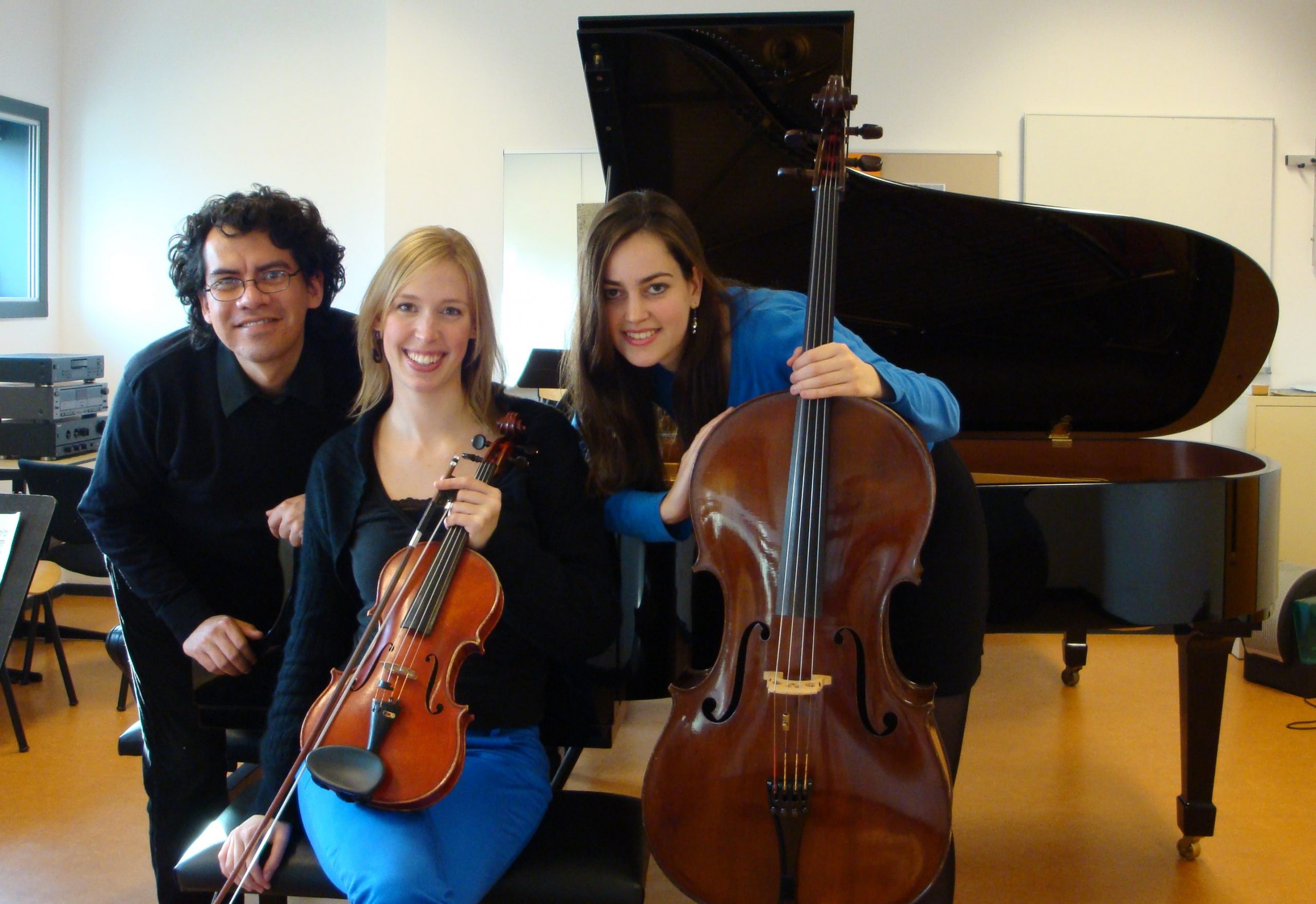 Shalosh Trio